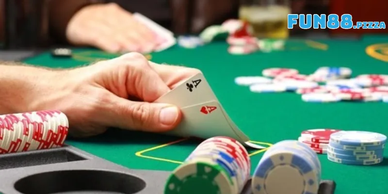 Poker Fun88 — Texas Hold'em 4 Vòng Cược, Thứ Hạng Bài & Vị Trí 1 Đặc trưng của bài Poker Fun88